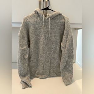 Aritzia Babaton sweater